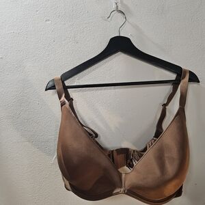Skims Weightless Scoop Bra